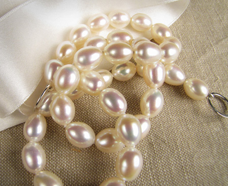 Chinese freshwater "potato" pearl necklace (knotted on silk)