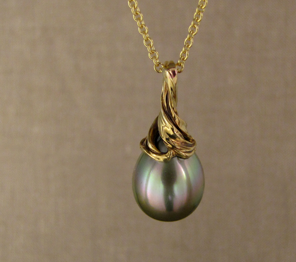 Custom carved Tahitian pearl pendant, 18K