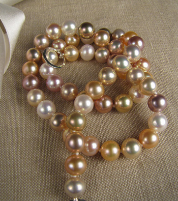 Chinese freshwater pink pearl necklace (knotted on silk)