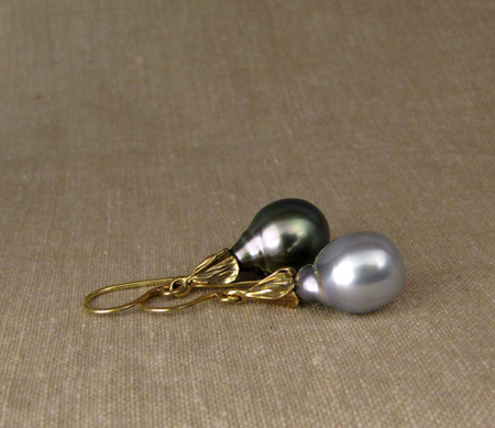 18K floral black & white pearl drop earrings