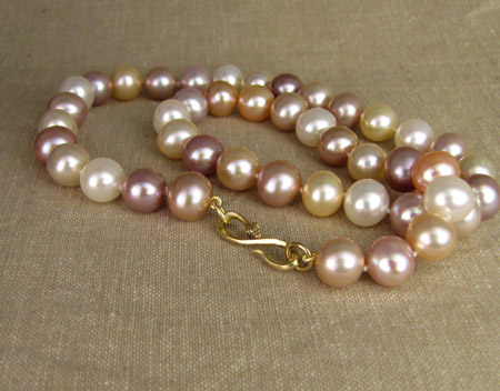 18K snake S-hook strand of pearls