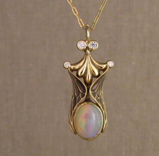 Hand-carved Fantastic Jeweled winged insect in 18K gold with diamonds and opal