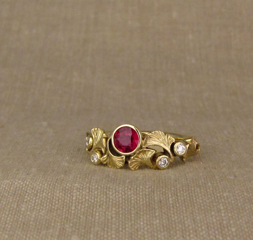 Ginkgo leaves ring, handmade, 18K gold, ruby, diamonds, cheyenne weil jewelry