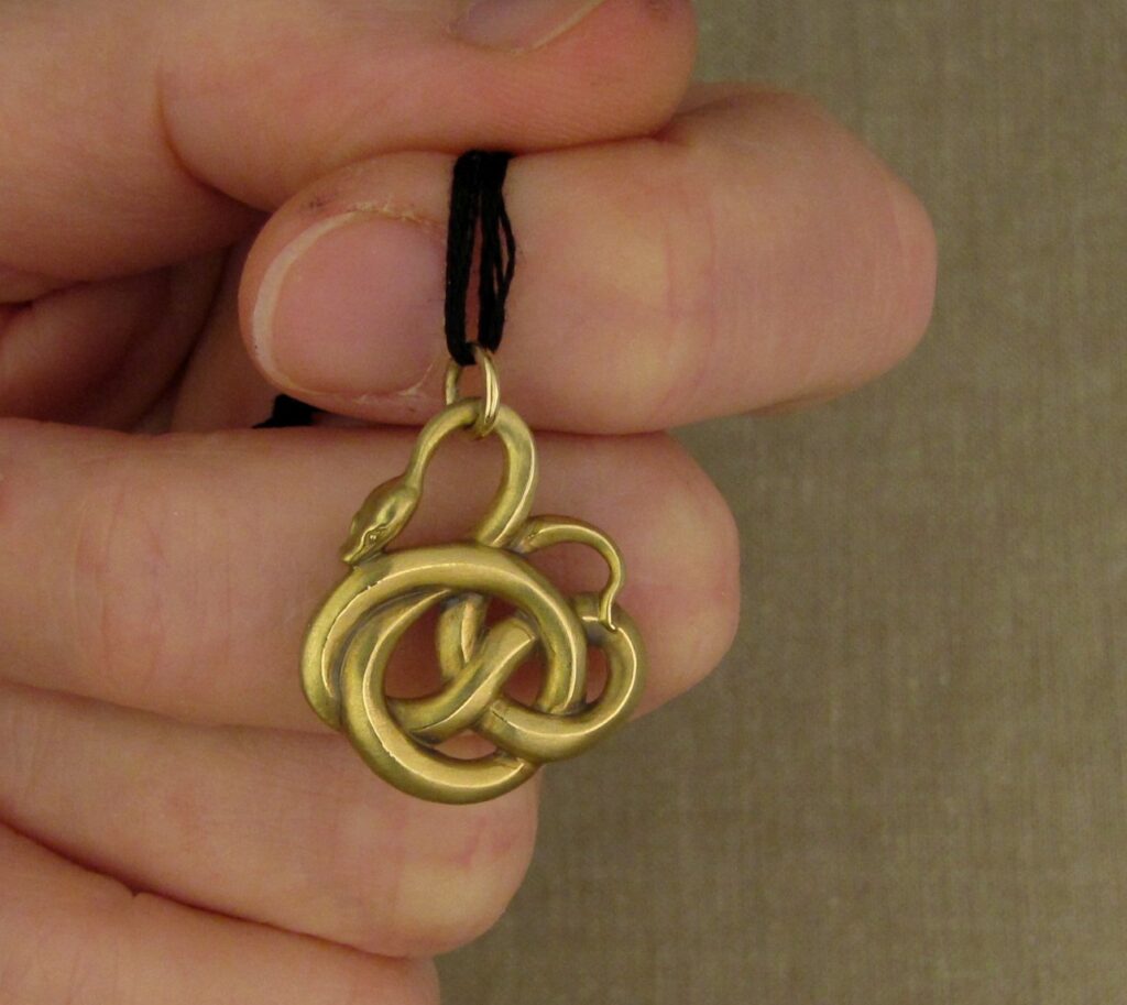 Curling Snake pendant, 18K green gold, cheyenne weil jewelry