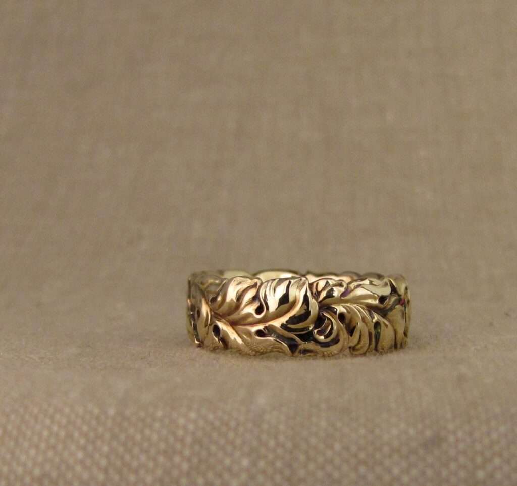 Hand carved Acanthus-Rococo leaves wedding bands in 14K gold. Cheyenne Weil