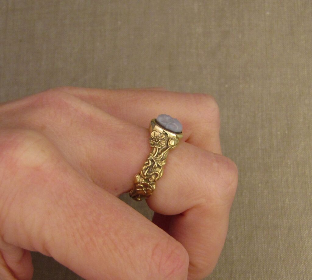 Memento Mori ring set with carved agate skull, bones, botanicals, bugs, 18K yellow gold. Cheyenne Weil