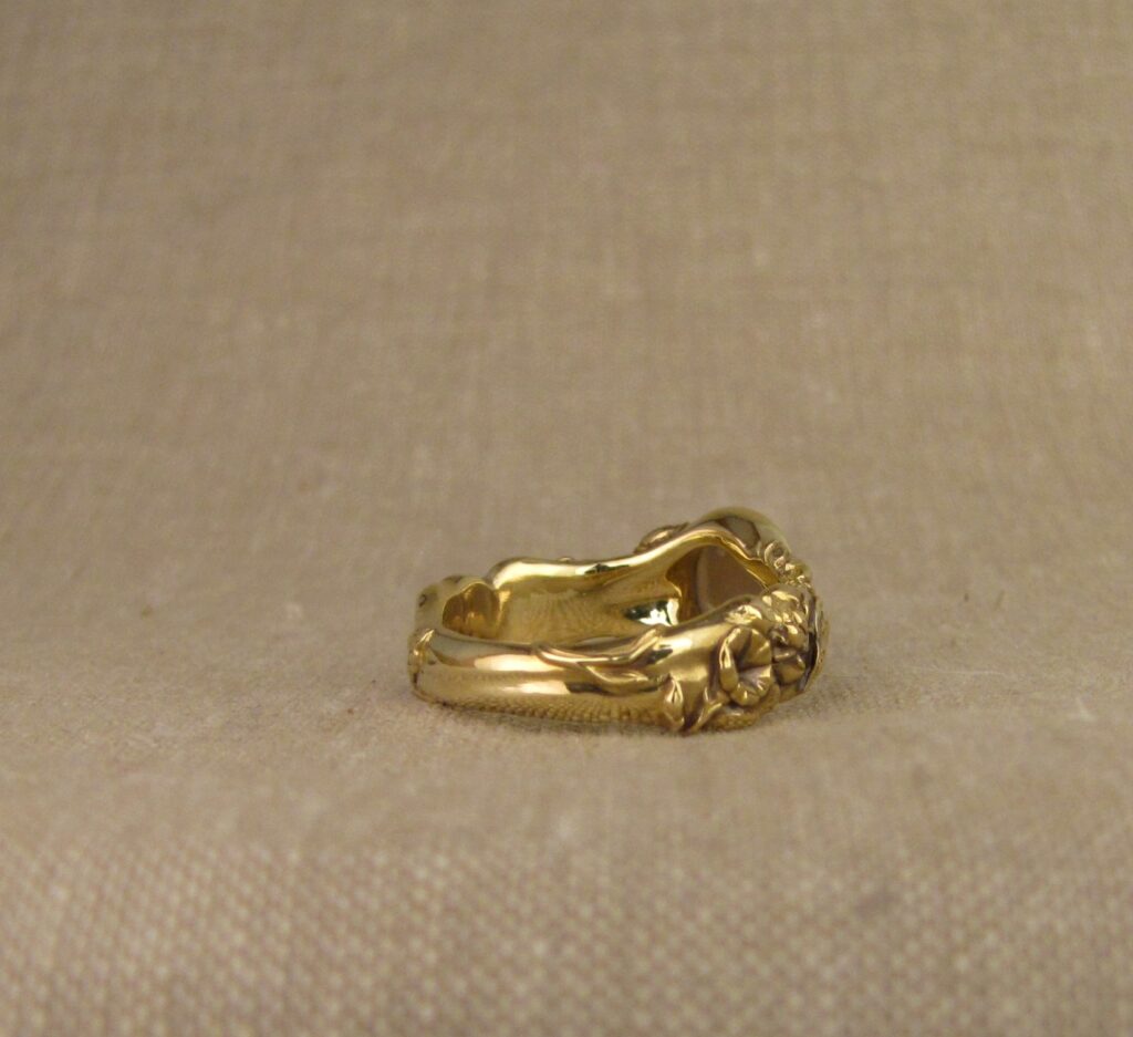 Memento Mori ring set with carved agate skull, bones, botanicals, bugs, 18K yellow gold. Cheyenne Weil