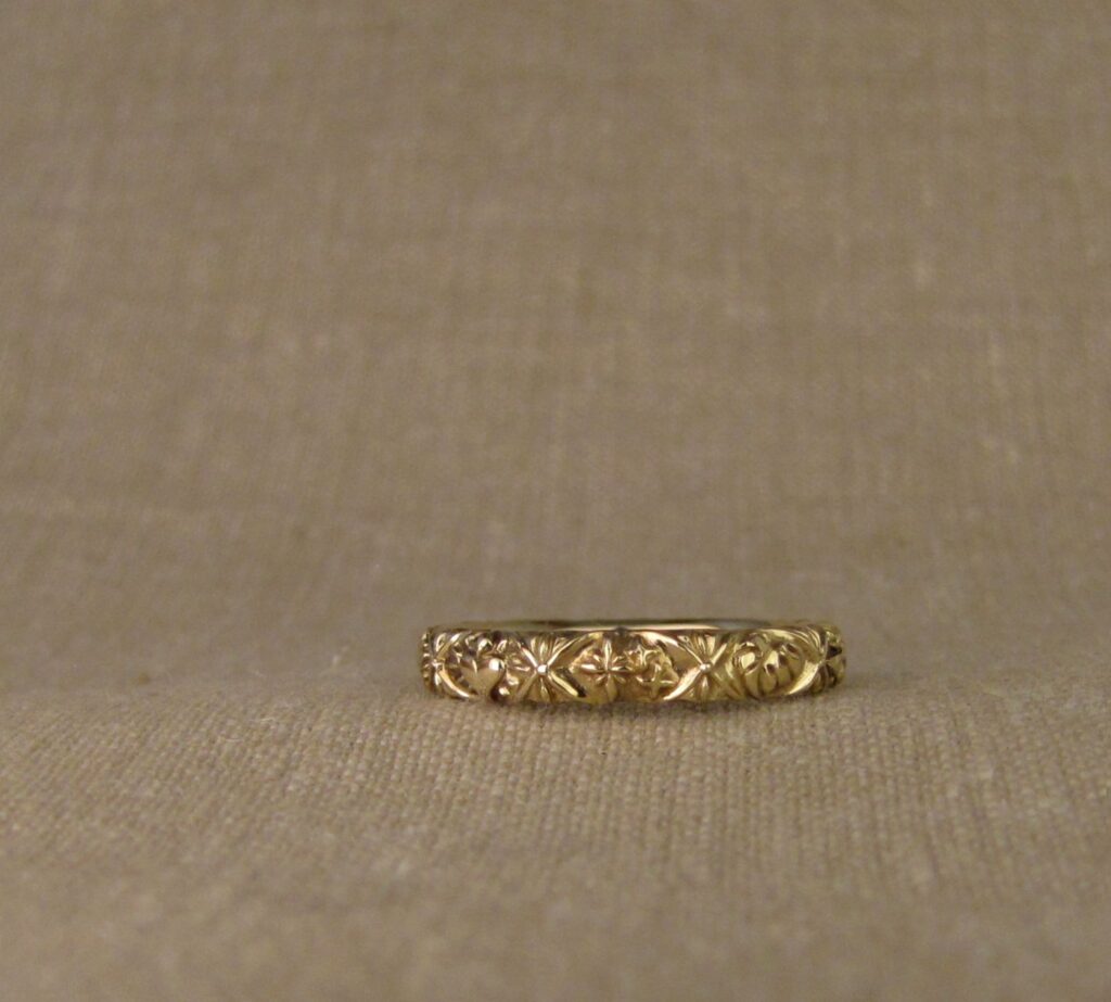 Custom designed & hand-carved Azulejos Storybook Band in 14K gold. cheyenne weil