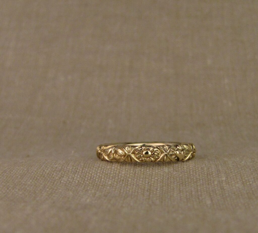 Custom designed & hand-carved Azulejos Storybook Band in 14K gold. cheyenne weil