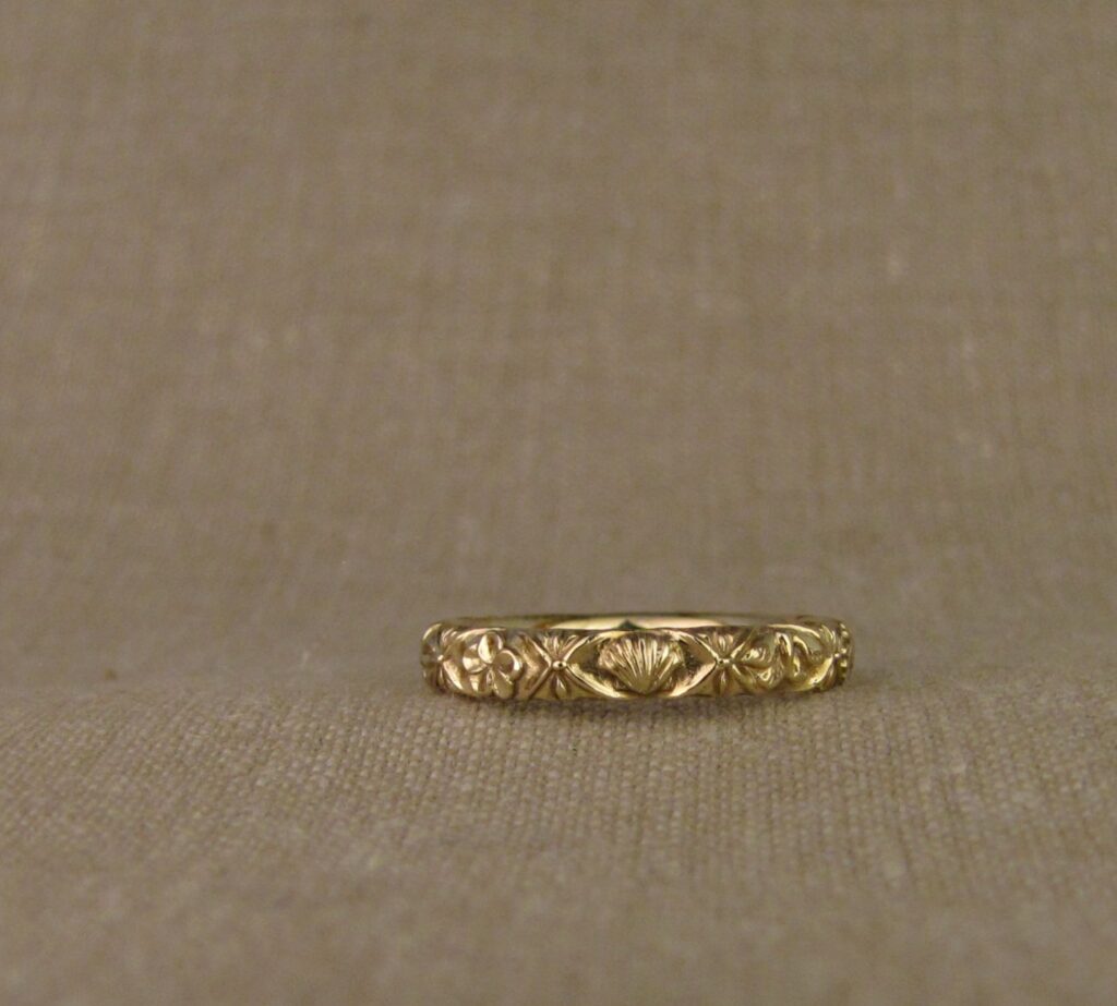 Custom designed & hand-carved Azulejos Storybook Band in 14K gold. cheyenne weil