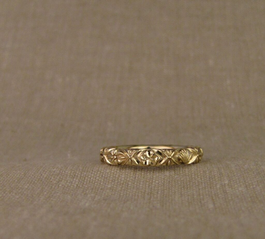 Custom designed & hand-carved Azulejos Storybook Band in 14K gold. cheyenne weil