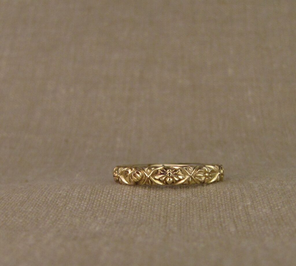 Custom designed & hand-carved Azulejos Storybook Band in 14K gold. cheyenne weil