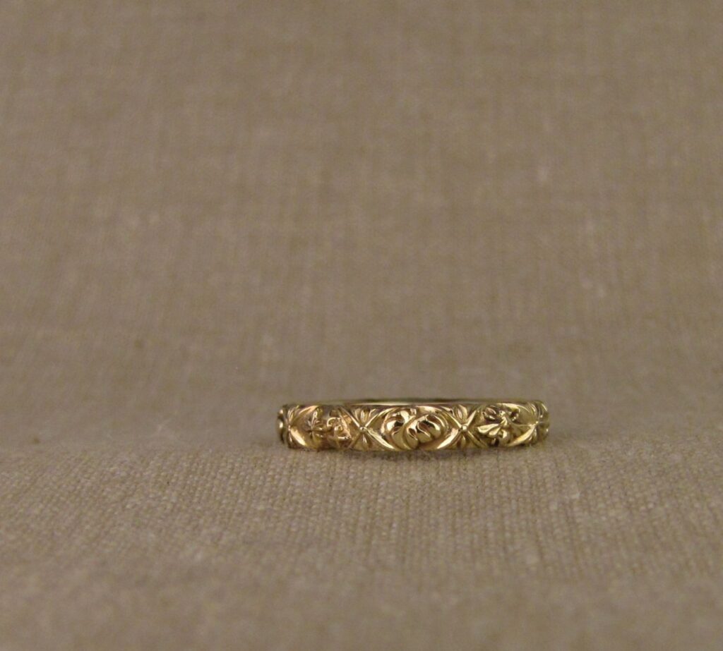 Custom designed & hand-carved Azulejos Storybook Band in 14K gold. cheyenne weil